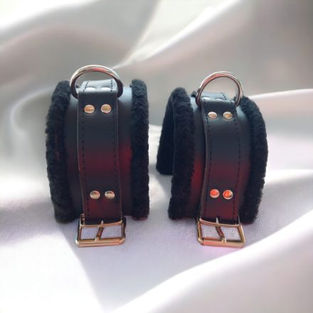 Bdsm Fur lined leather ankle cuff 