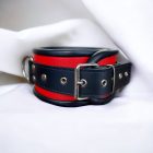 rotes leder-bdsm-halsfesseln mit drei d-ringen, handgefertigt