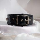 fekete bőr bdsm nyakbilincs fém díszekkel hátulról, kézzel készített 