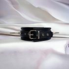 fekete bőr bdsm nyakbilincs tüske díszekkel, kézzel készítve