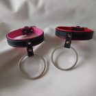 buntes fetisch-lederhalsband mit großem ring, handgefertigt