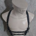 Fetish bőr hám-tüskés-unisex-(fekete)