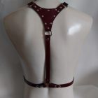 bdsm lackleder oberkörper harness, verziert, handgefertigt, bordeaux-version, hinten
