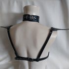 schwarzes leder-brustgeschirr, dekorativ, handgefertigt, von hinten