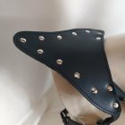 schwarzes leder-brustgeschirr, dekorativ, handgefertigt, schulterbereich