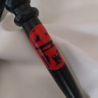 schwarze lederpeitsche mit handbemaltem japanischen muster, 50 stränge, handgefertigt, details