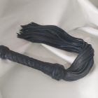 Bdsm Fekete bőr korbács - fonott nyél
