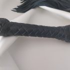 BDSM Schwarze Lederpeitsche – Geflochtener Griff