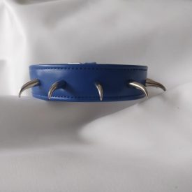 Kék nyakpánt macskakarmos díszekkel