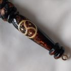 Bőr korbács - Triskelion motívummal