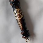 Bőr korbács - Triskelion motívummal