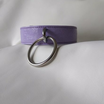lila leder bdsm halsband, großer ring, handgefertigt