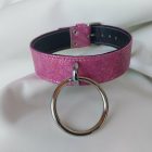 pink bőr fetis nyakörv, csillogós mintával, elölről, kézzel készítve