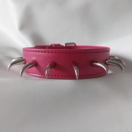 rosa Fetisch-Lederhalsband mit Krallenverzierungen, handgefertigt