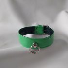 buntes lederhalsband, geknitterte oberfläche, handgefertigt